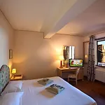 Relais La Fattoria Hotel 3*