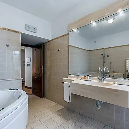 ホテル Relais La Fattoria 3*