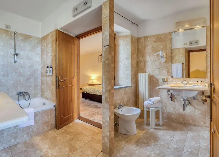 Hotel Relais La Fattoria 3*